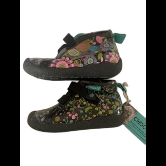 NWT Chooze Floral Boots with Velcro - Picture 2 of 5